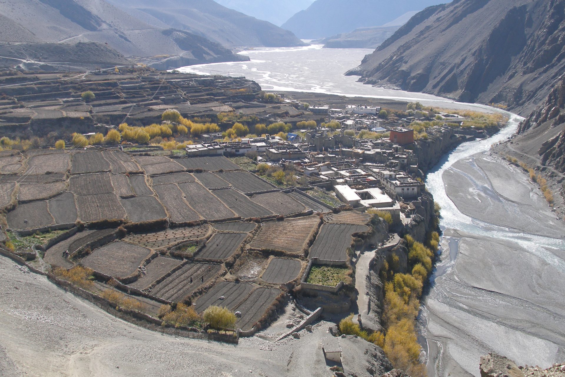 Upper Mustang Trek with Apple Farm Visit - 16 Days